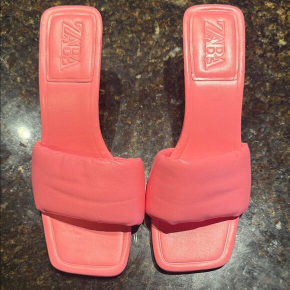 Zara Coral Pink Heels - Thick Comfortable Shoe Casual Size 7.5 LIKE NEW - Picture 1 of 5